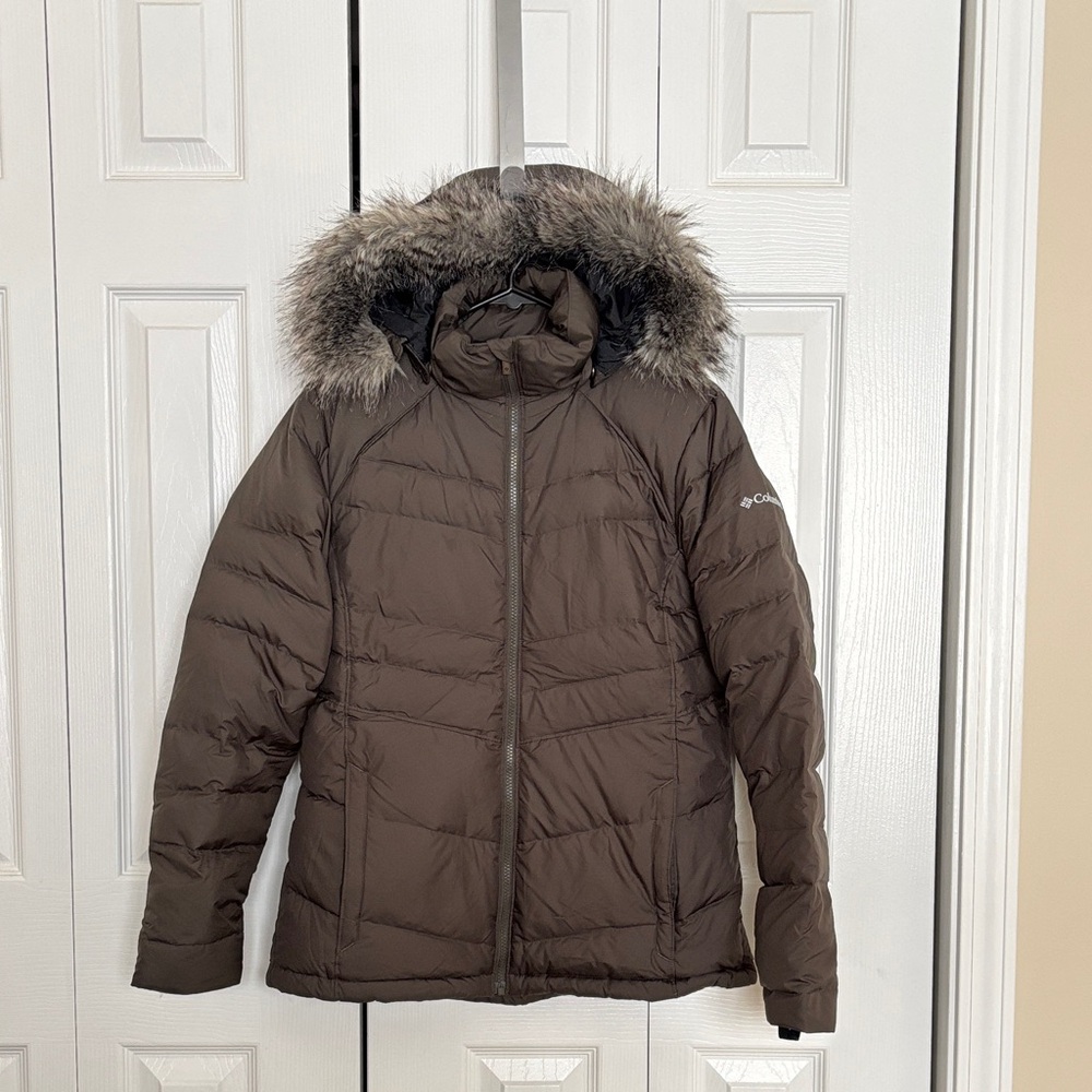 Columbia Dark green down Insulated Jacket with Faux Fur Trim